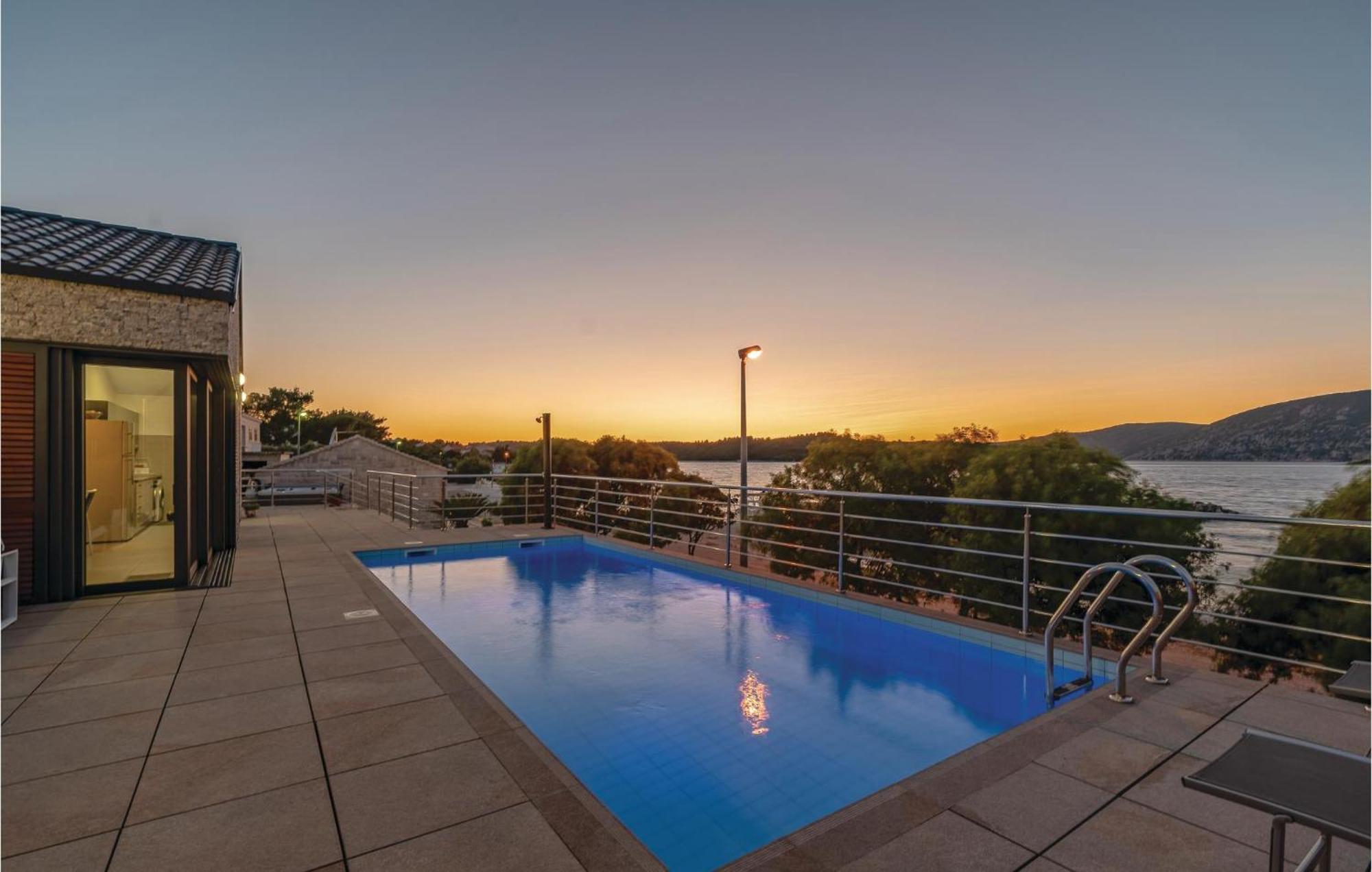 Nice Home In Kneze With Wifi Pupnat Exterior foto