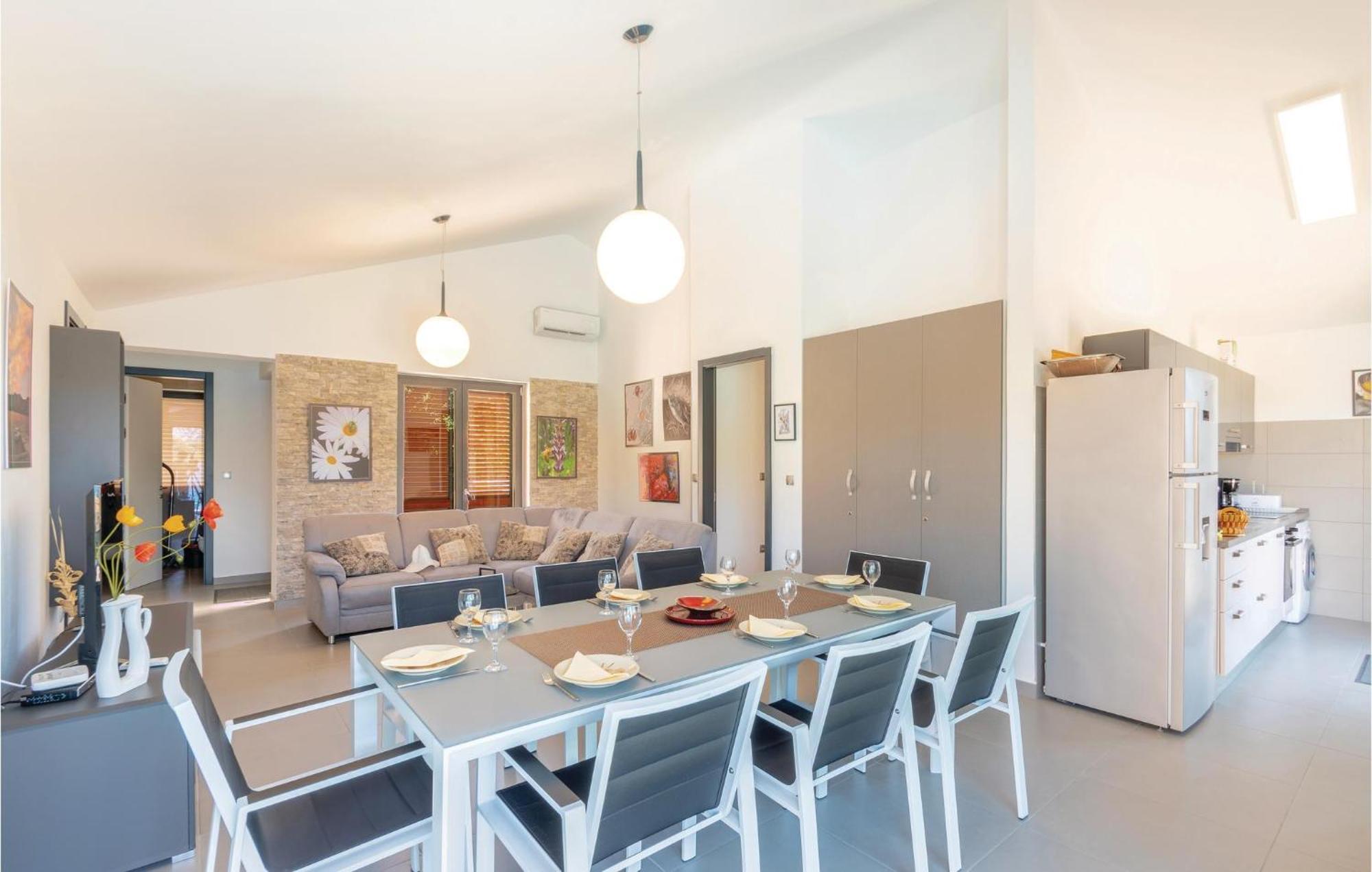 Nice Home In Kneze With Wifi Pupnat Exterior foto