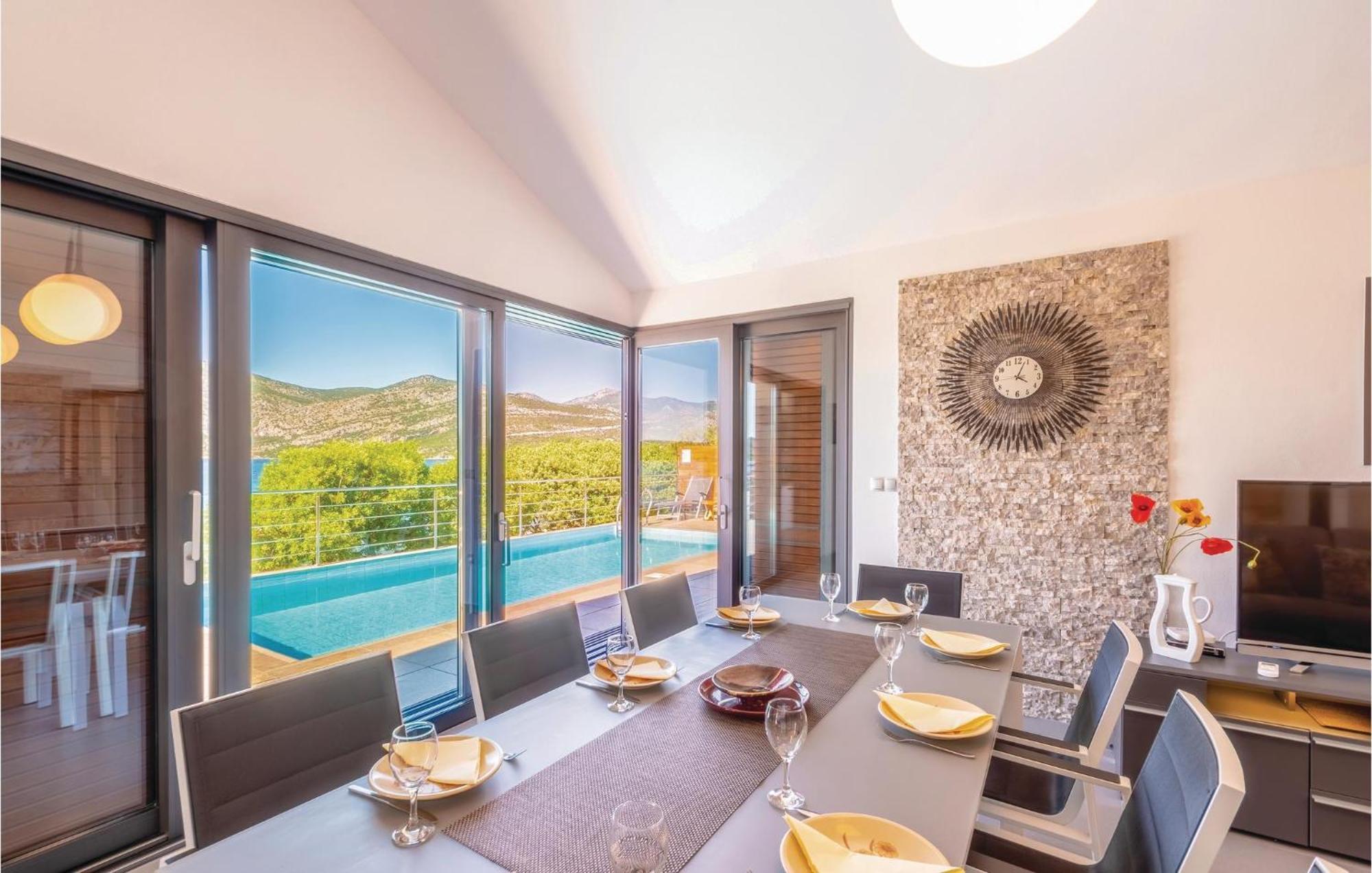 Nice Home In Kneze With Wifi Pupnat Exterior foto